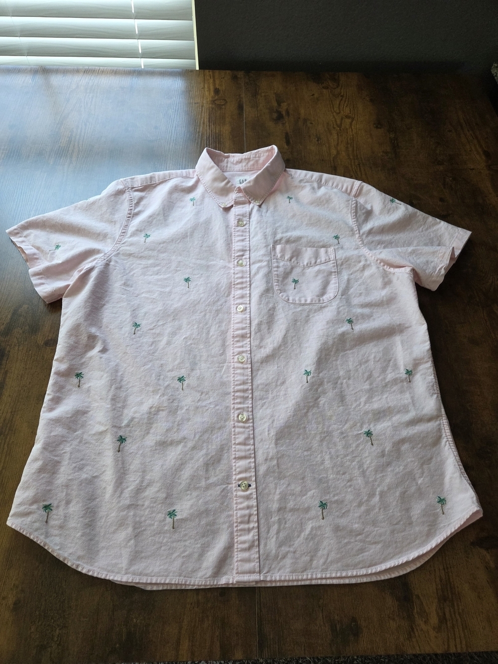 GAP Light Pink Oxford Cotton Short-Sleeve Button-Up Embroidered Palm Trees Shirt